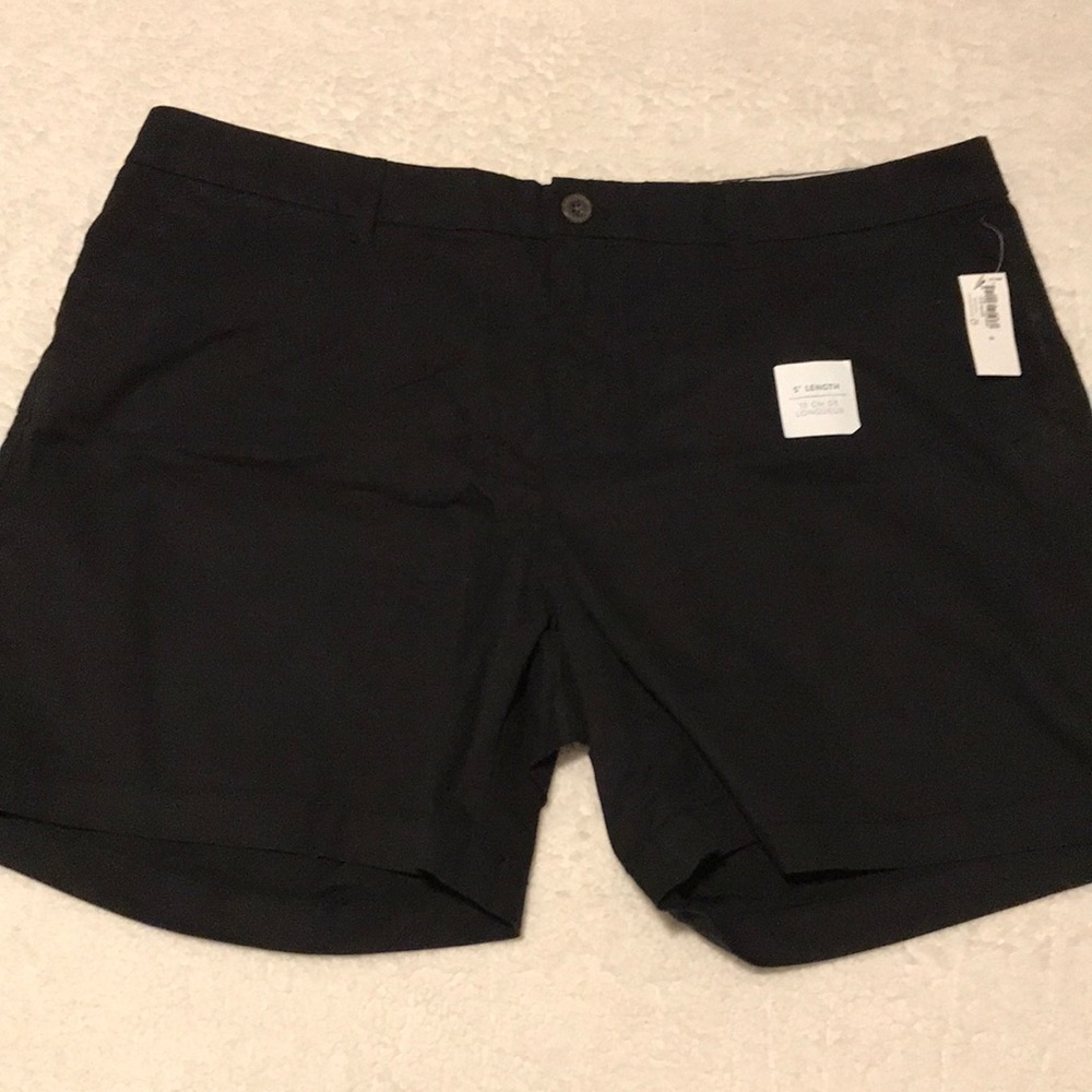NWT Old Navy black 5” length shorts Size 14